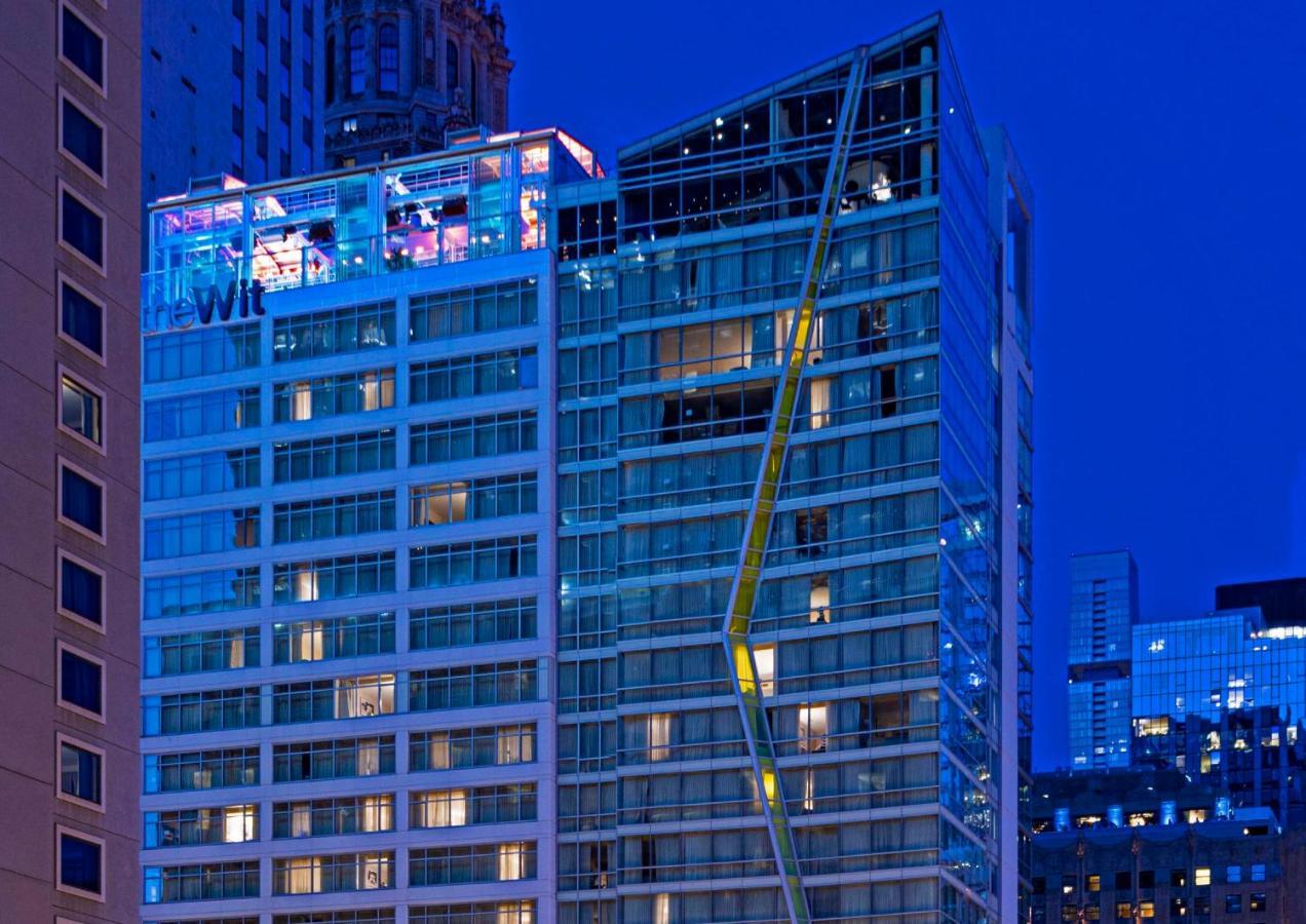 Thewit Chicago, A Hilton Hotel Exterior photo